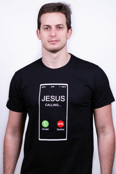 Férfi rövid ujjú fekete póló, "Jesus calling" mintával