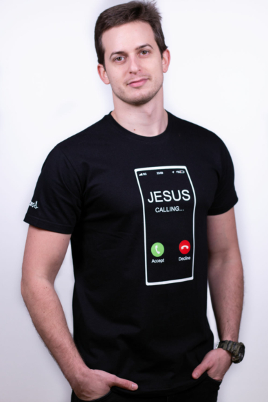 Férfi rövid ujjú fekete póló, "Jesus calling" mintával