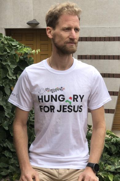 Férfi fehér póló, "Hung(a)ry for Jesus" mintával